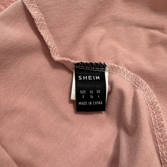 SHEIN small t-shirt - Picture 2 of 3